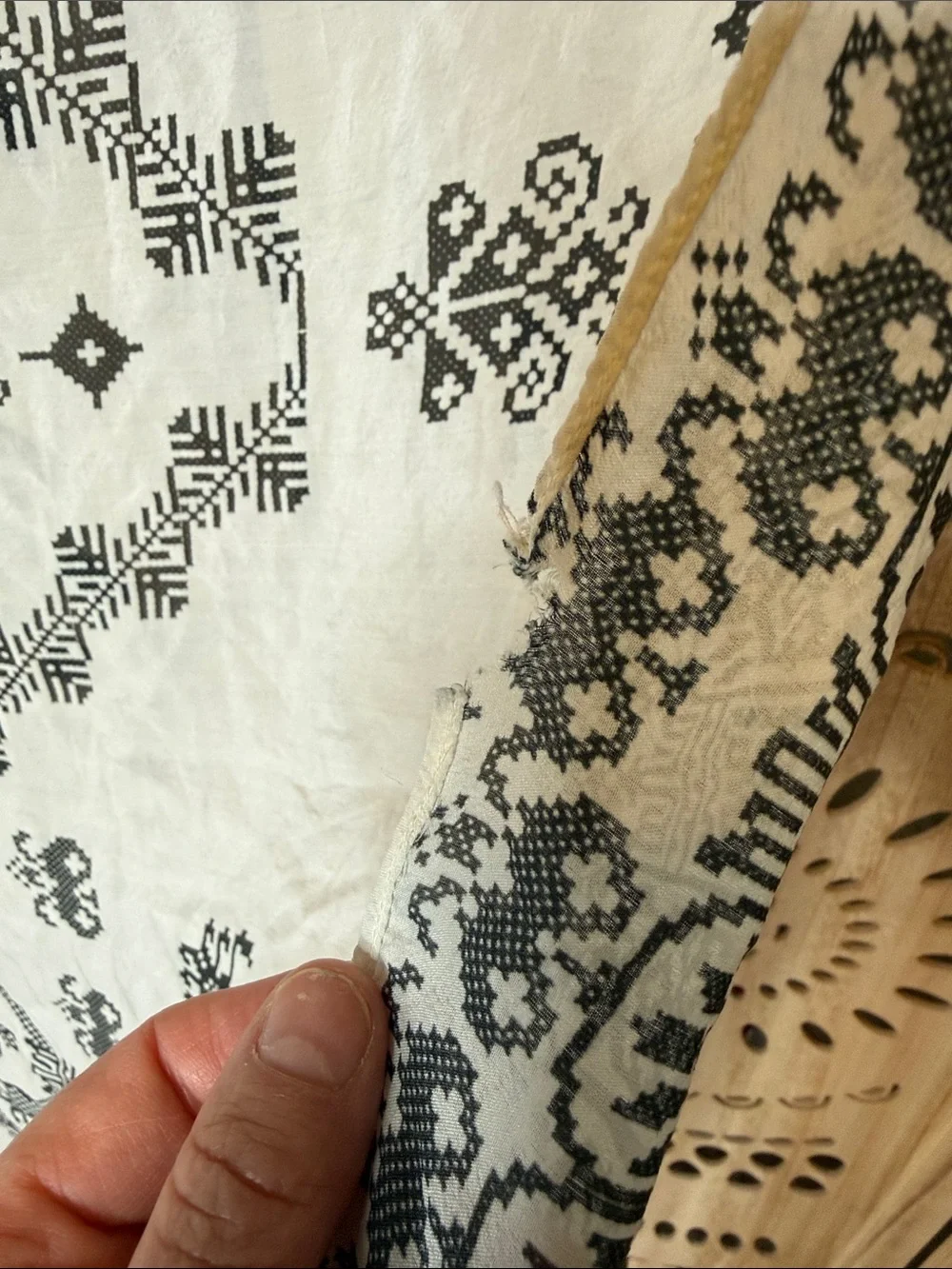 Source Unknown White and Black Printed Lightweight Scarf Wrap or Swim Coverup